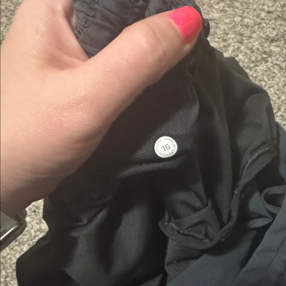 Lululemon Hotty Hot High Rise 4” Shorts - Picture 3 of 3